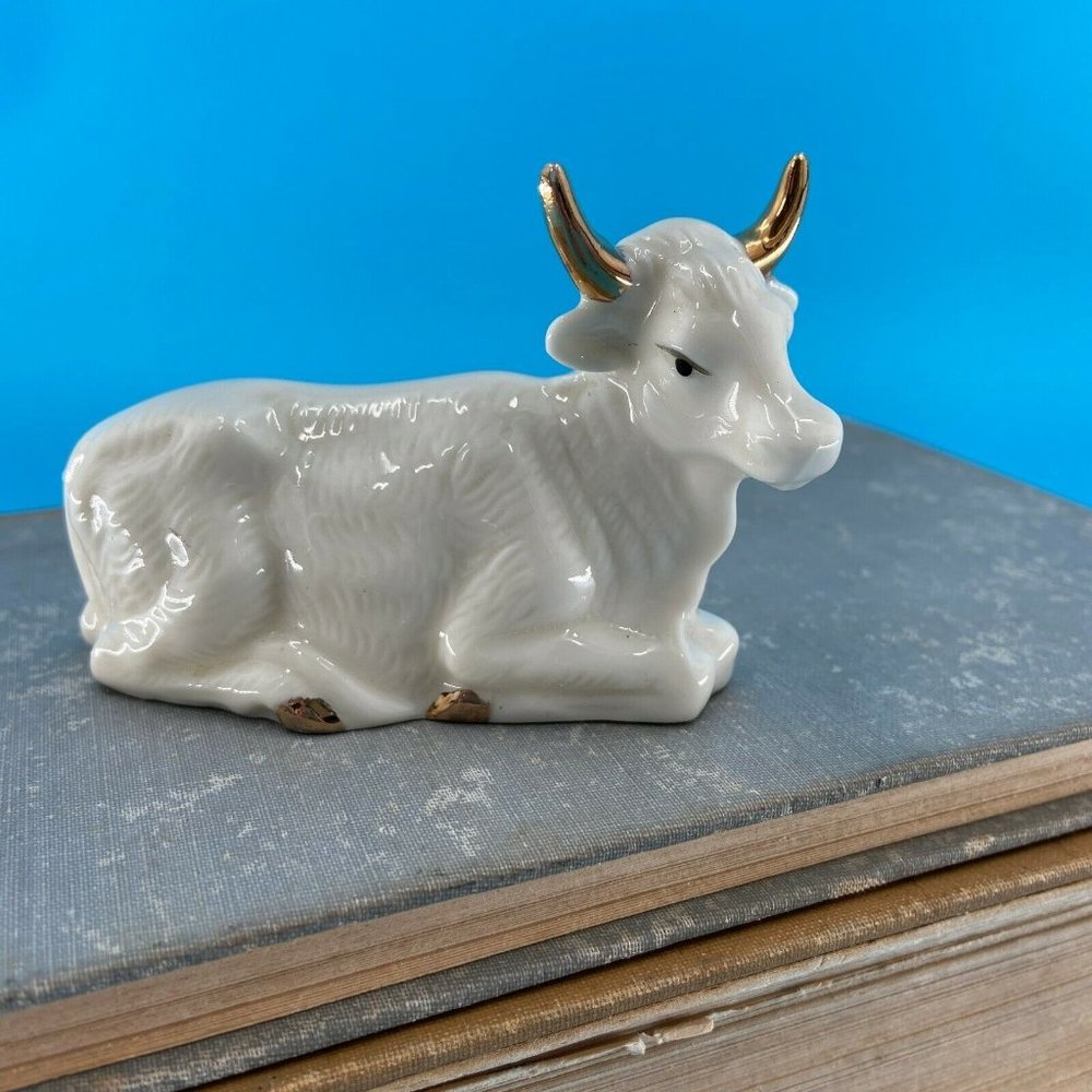 White Porcelain White Cow Bull With Gold Trim Figurine Home Decor 3'' x 2.5''